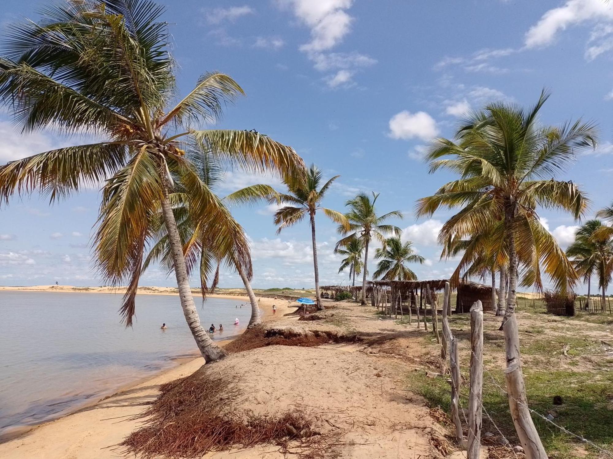 Chale Perto Da Praia Com Duas Suites E Varandao Pacatuba  Buitenkant foto