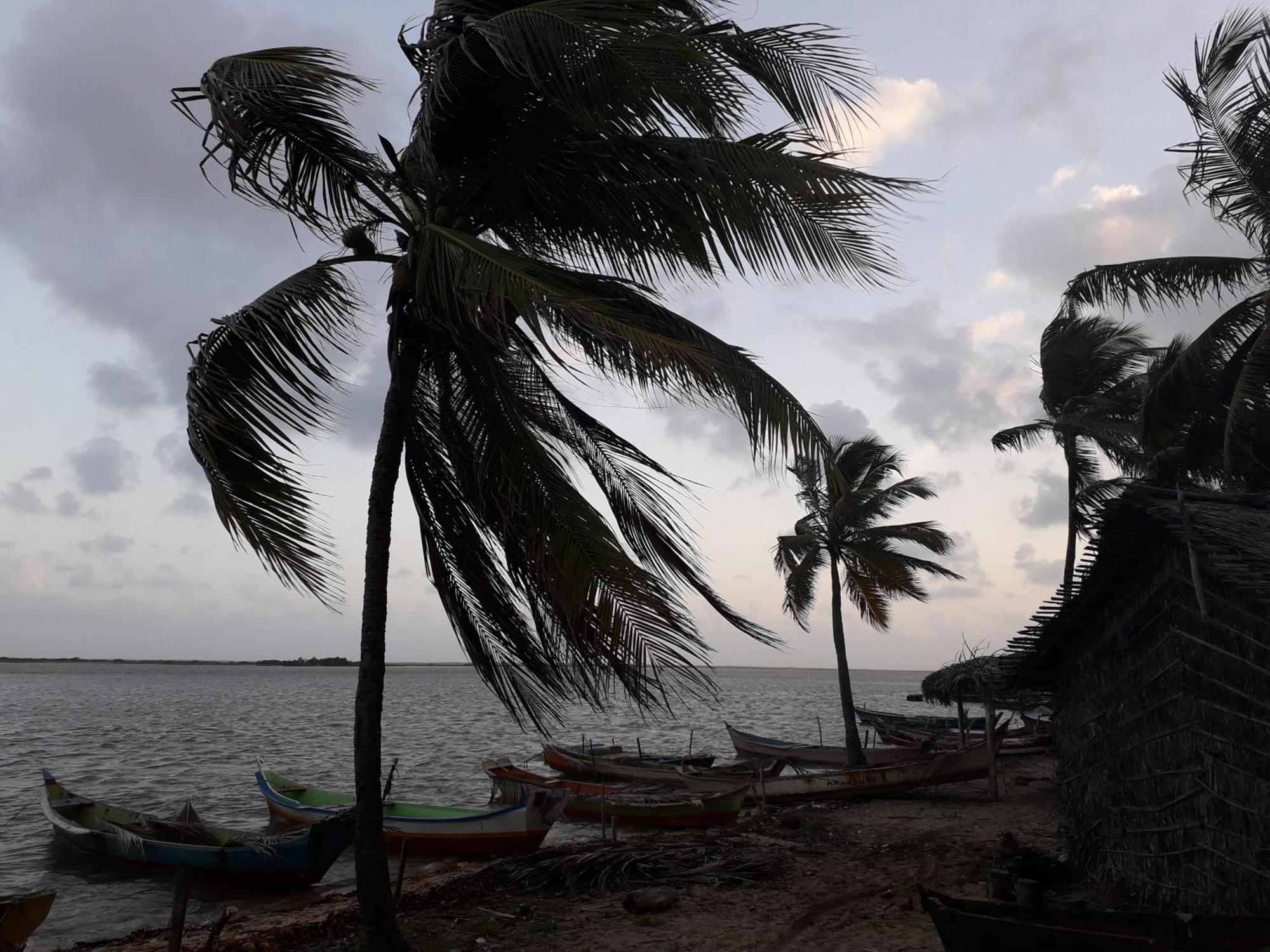 Chale Perto Da Praia Com Duas Suites E Varandao Pacatuba  Buitenkant foto